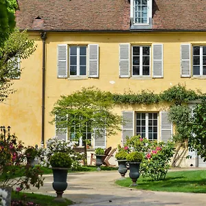 https://charmilles-des-cordeliers-bed-breakfast-noisy-le-roi.fr-paris.fr